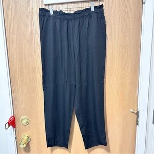 H&M Women Pants 100% Viscose Pull on Elastic Waist Regular Fit Jogger